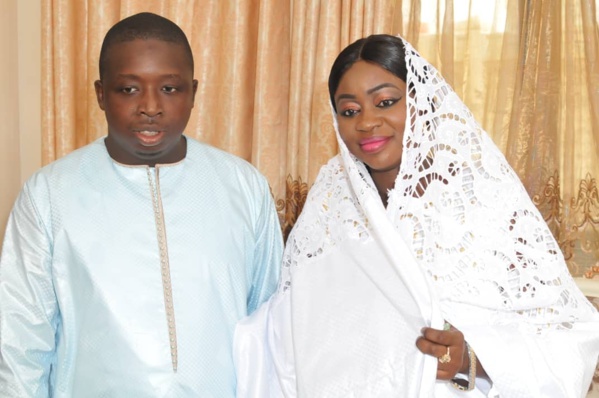 Le touchant témoignage du "Roi du Mbalax" envers notre confrère Pèdre Ndiaye Le touchant témoignage du "Roi du Mbalax" envers notre confrère Pèdre Ndiaye