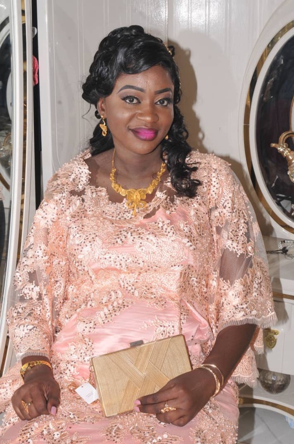 Le touchant témoignage du "Roi du Mbalax" envers notre confrère Pèdre Ndiaye Le touchant témoignage du "Roi du Mbalax" envers notre confrère Pèdre Ndiaye