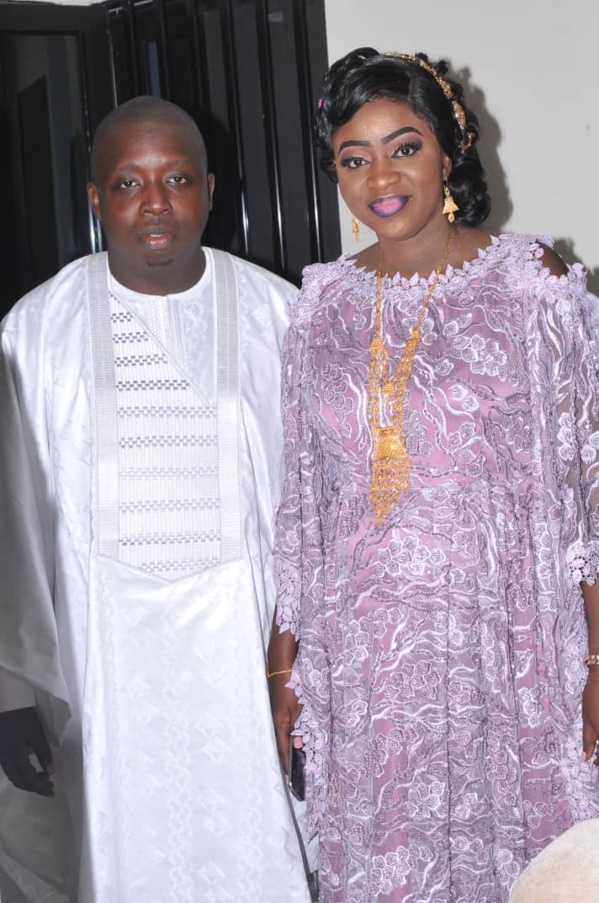 Le touchant témoignage du "Roi du Mbalax" envers notre confrère Pèdre Ndiaye Le touchant témoignage du "Roi du Mbalax" envers notre confrère Pèdre Ndiaye