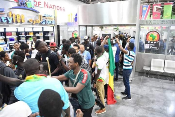CAN 2019 : J-6     Voici l'arrivée des Lions du Sénégal en Egypte !