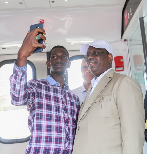 TER- La réaction du PR Macky SALL après sa visite de chantier TER- La réaction du PR Macky SALL après sa visite de chantier