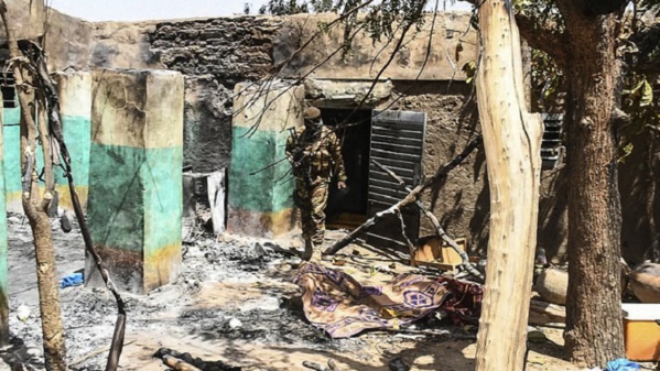 Mali: au moins une vingtaine de morts dans des attaques de villages Mali: au moins une vingtaine de morts dans des attaques de villages