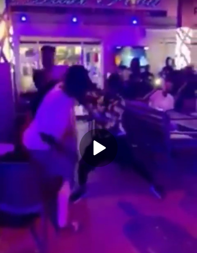 OUZIN ET PAWLICH se bagarrent OUZIN ET PAWLICH se bagarrent