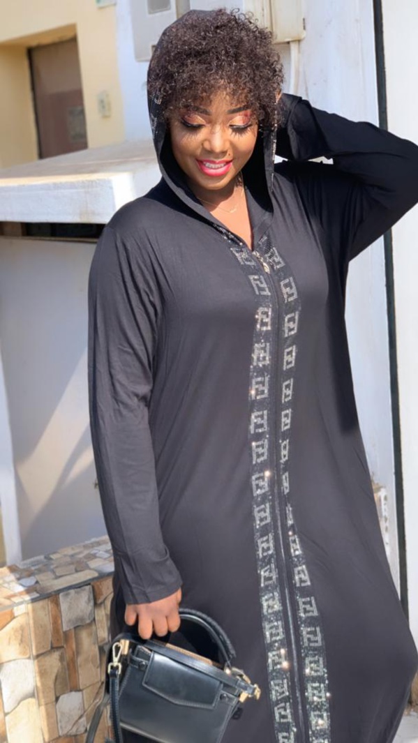 "Maman" de la série "Un Café Avec...", c'est une...bombe ! "Maman" de la série "Un Café Avec...", c'est une...bombe !