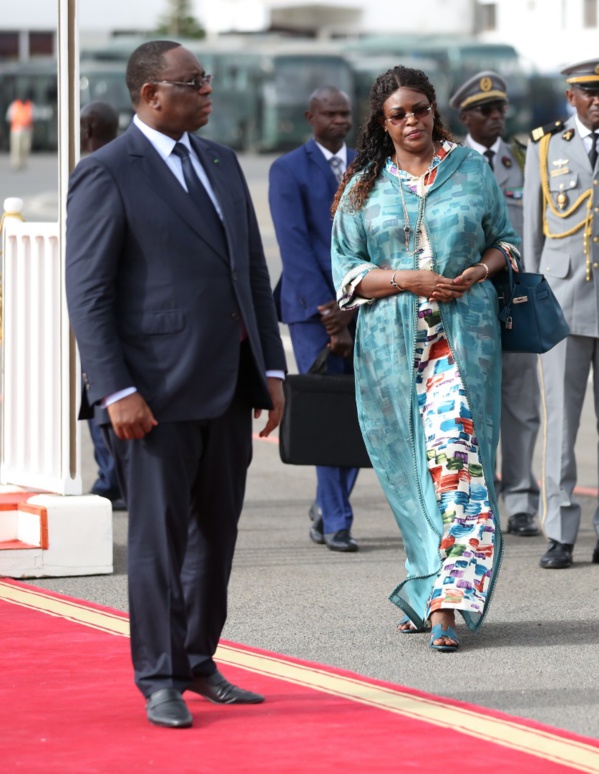 ​Elégance et classe, la Première Dame confirme sa réputation à l’accueil du roi du Swaziland