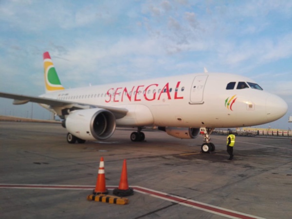 Macky Sall réquisitionne un aéronef de Air Sénégal ...Les raisons... Macky Sall réquisitionne un aéronef de Air Sénégal ...Les raisons...