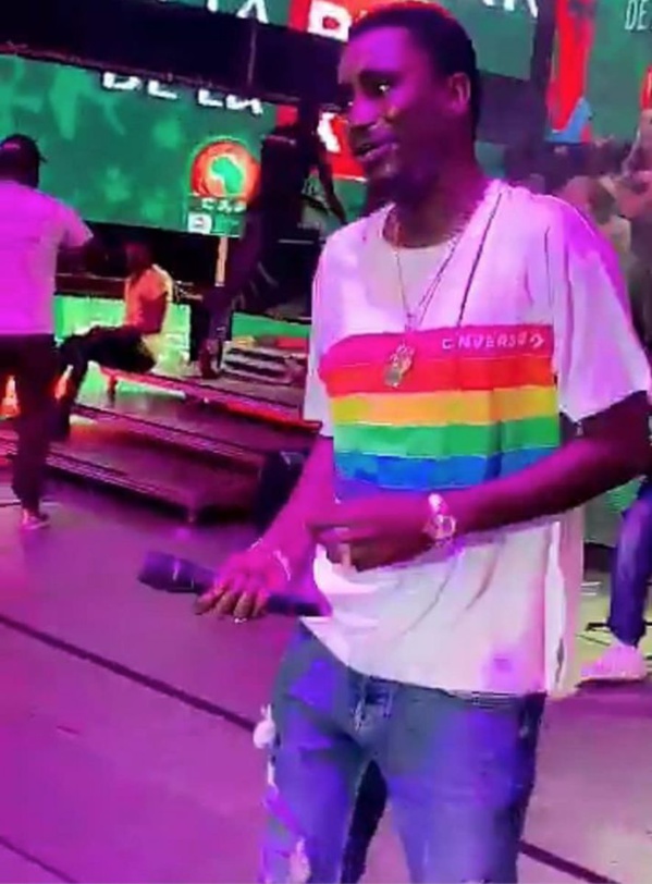 ​"Waly Seck a porté ce tee-shirt juste pour faire le buzz " (communicant)