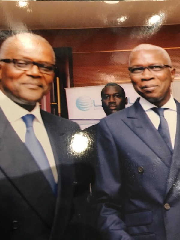 Arrêt sur image ! Feu Ousmane Tanor Dieng pose avec son ami PYM, son épouse, Me Dior Diagne ...