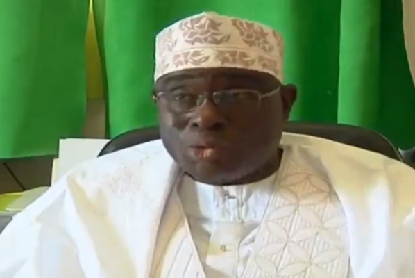 Qui est Imam Oumar Diène, le religieux qui défend Wally Seck ? Qui est Imam Oumar Diène, le religieux qui défend Wally Seck ?