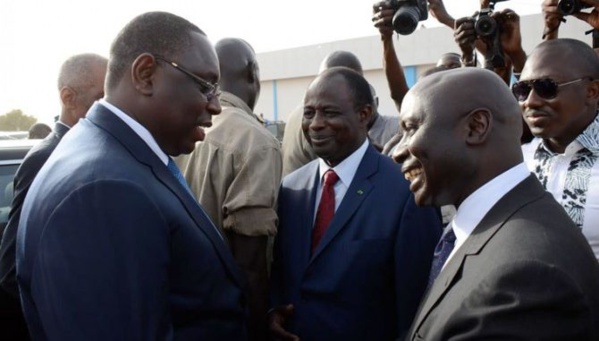DERNIÈRE MINUTE- Télescopage entre le Pr  Macky Sall et Idrissa Seck à l'aéroport de Diass