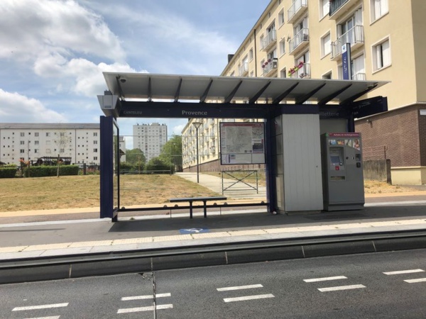 C'est sur cet arrêt bus où la victime a été mortellement agressé vendredi 19 juillet 2019 C'est sur cet arrêt bus où la victime a été mortellement agressé vendredi 19 juillet 2019