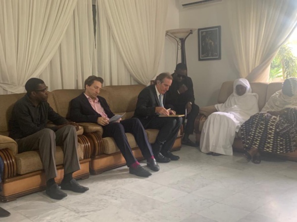 Présentation de condoléances : L’Ambassadeur de la France au Sénégal Jean Christophe Bigot chez Ousmane Tanor Dieng