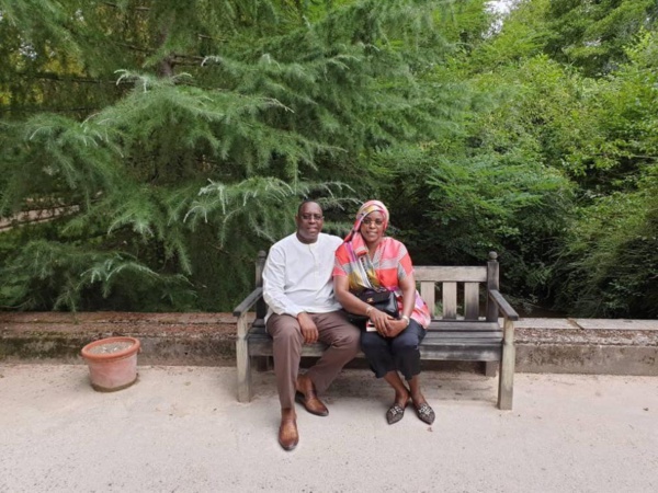Comment le couple Présidentiel du Sénégal passe ses vacances à Biarritz