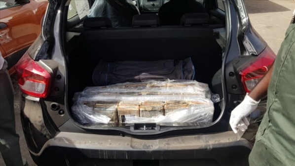 Prolongations internationales de l’affaire de prise record de drogue à Dakar : 4,5 tonnes de cocaïne saisies sur un navire de Grimaldi à Hambourg.
