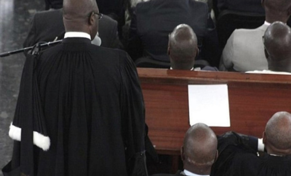 ESCROQUERIE, USURPATION DE TITRE : L’Ordre des avocats dénonce le faux avocat Abdoulaye Kandé Kamara et alerte les Sénégalais. ESCROQUERIE, USURPATION DE TITRE : L’Ordre des avocats dénonce le faux avocat Abdoulaye Kandé Kamara et alerte les Sénégalais.