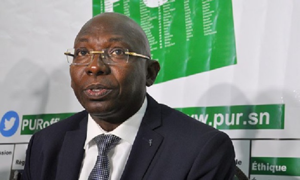 Congrès du Pur: Pr. Issa Sall éjecté, conteste Congrès du Pur: Pr. Issa Sall éjecté, conteste