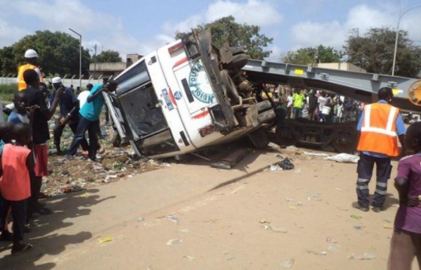 Accident mortel à hauteur de Thiadiaye- 5 femmes rendent l'âme sur le coup !