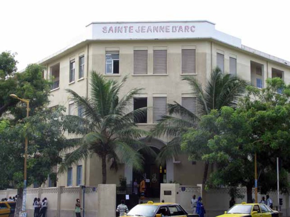 L’Institution Sainte Jeanne d’Arc met sa menace à exécution : les filles voilées isolées et renvoyées de l’école