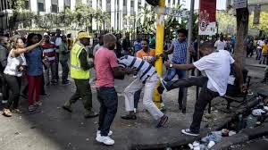 Les violences xénophobes en Afrique du Sud inquiètent le continent africain Les violences xénophobes en Afrique du Sud inquiètent le continent africain