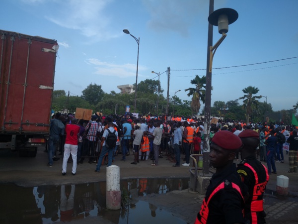 Fiasco de la marche de ce vendredi- La plateforme « Aar Li Nu Bokk » ne mobilise plus ! Fiasco de la marche de ce vendredi- La plateforme « Aar Li Nu Bokk » ne mobilise plus !