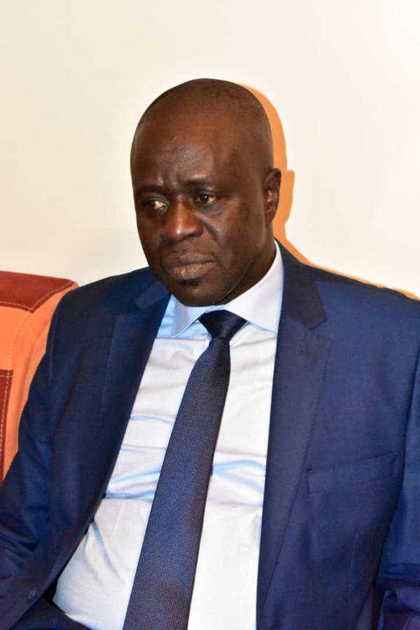 Le Général Mame Thierno Dieng débarque avec le psy de l'hôpital Principal pour suivre les rescapés de l'île Sarpant et leurs familles