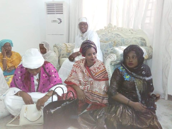  Une délégation de la ville de Dakar, conduite par Mme le Maire Soham El Wardini, chez le khalif Serigne Mountakha