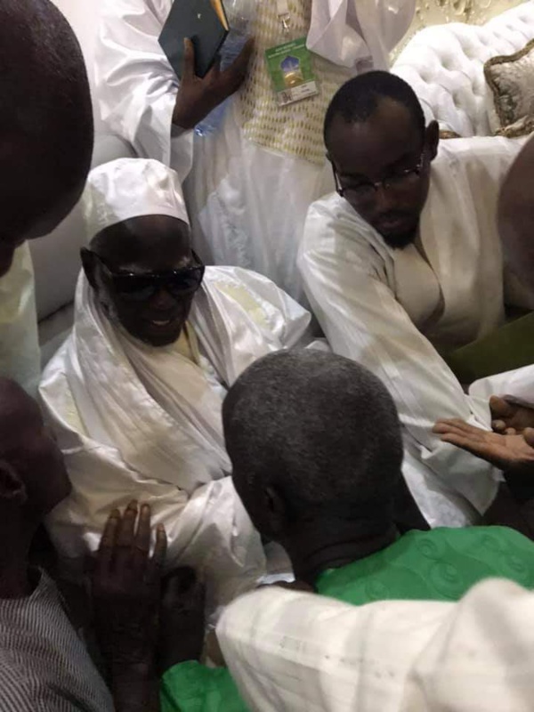  Une délégation de la ville de Dakar, conduite par Mme le Maire Soham El Wardini, chez le khalif Serigne Mountakha