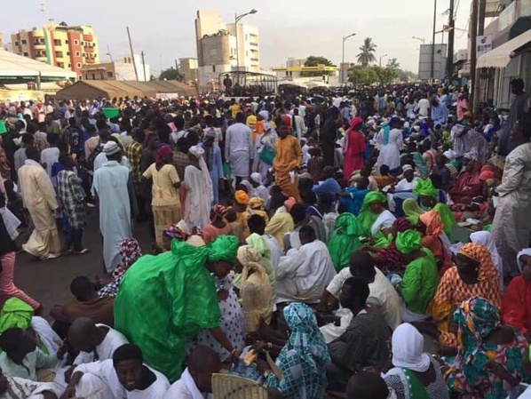 Les Première Images de la Mosquée "MassalikoulJinane" déjà noire de monde