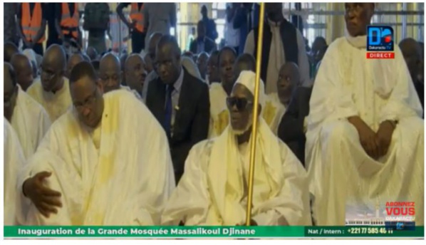 « Massalikoul Djinane » : retrouvailles officielles entre Wade et son successeur Macky Sall sept ans après « Massalikoul Djinane » : retrouvailles officielles entre Wade et son successeur Macky Sall sept ans après