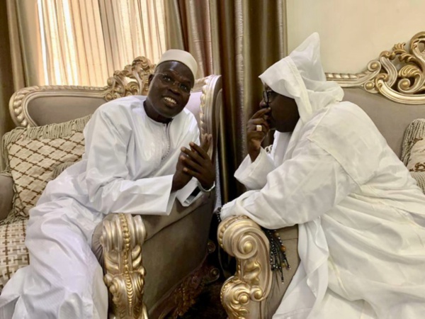 Visite de courtoisie : Khalifa Sall poursuit sa tournée dans les foyers religieux Visite de courtoisie : Khalifa Sall poursuit sa tournée dans les foyers religieux