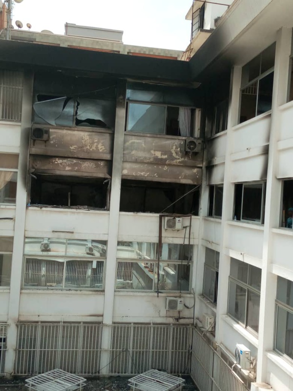 [Photos] Incendie au Trésor Public : Le ministère des Finances fait le point