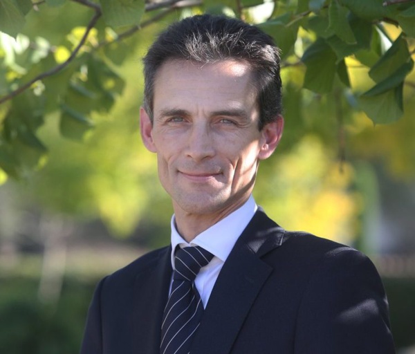 Le nouvel ambassadeur de France prend fonction