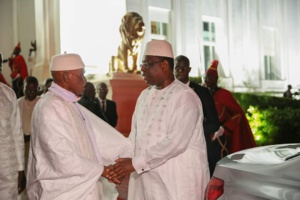 Les  mots assez touchants du Pr Macky Sall après la visite du Pr Abdoulaye Wade Les  mots assez touchants du Pr Macky Sall après la visite du Pr Abdoulaye Wade