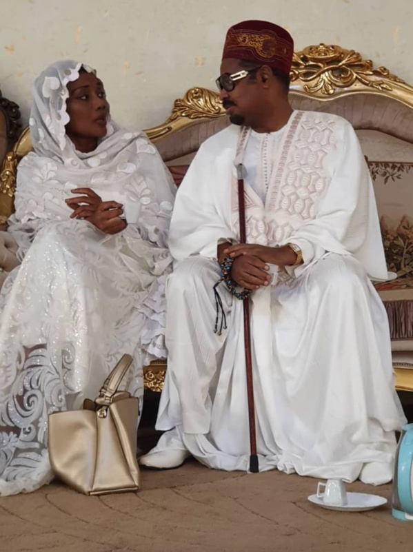 [Photos-Vidéo] Pour prouver son mariage, Ahmed Khalifa Niass dévoile ses photos avec…