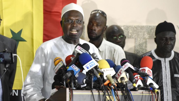Khalifa Sall s’est envolé pour Paris.