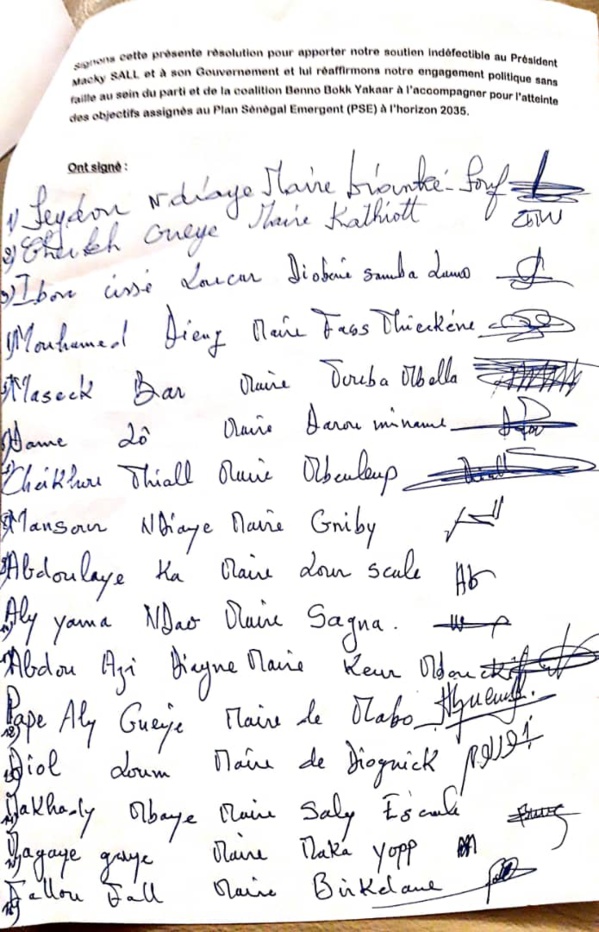 Kaffrine : 29 élus locaux apportent leur soutien au président de la République et à son gouvernement à travers une résolution Kaffrine : 29 élus locaux apportent leur soutien au président de la République et à son gouvernement à travers une résolution