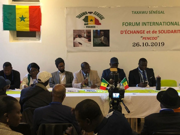 Séjour de Khalifa Sall à Paris - Ses partisans scandent : "Khalifa 5ème Président !" Séjour de Khalifa Sall à Paris - Ses partisans scandent : "Khalifa 5ème Président !"