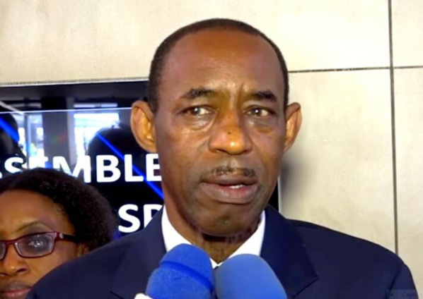 LA MÉMOIRE DE AMETH AMAR PROFANÉE : Ses deux veuves se crêpent le chignon à la barre, le nouveau Dg de Nma Sanders fortement contesté. LA MÉMOIRE DE AMETH AMAR PROFANÉE : Ses deux veuves se crêpent le chignon à la barre, le nouveau Dg de Nma Sanders fortement contesté.