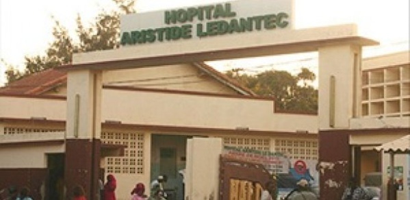 Hôpital Le Dantec : Le chef du service de la médecine interne évacué en France Hôpital Le Dantec : Le chef du service de la médecine interne évacué en France