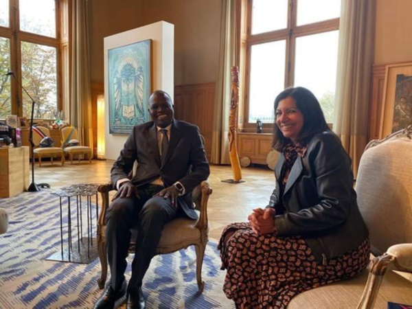 Paris : Khalifa Sall reçu par le maire Anne Hidalgo Paris : Khalifa Sall reçu par le maire Anne Hidalgo