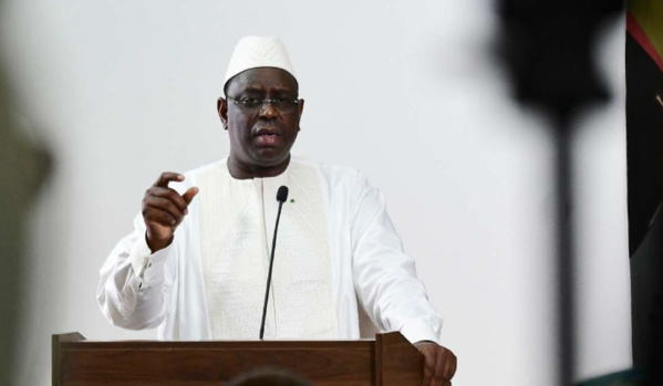 Macky Sall chante encore la baisse du loyer Macky Sall chante encore la baisse du loyer