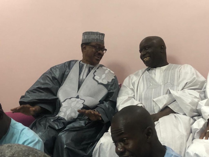 Les images exclusives de l'opposition à Tivaoune Les images exclusives de l'opposition à Tivaoune