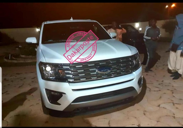 Voici la luxueuse voiture offerte à Sokhna Aïda Diallo Thioune par Idrissa Samb...Révélations sur ce généreux bienfaiteur "Thianta" ...