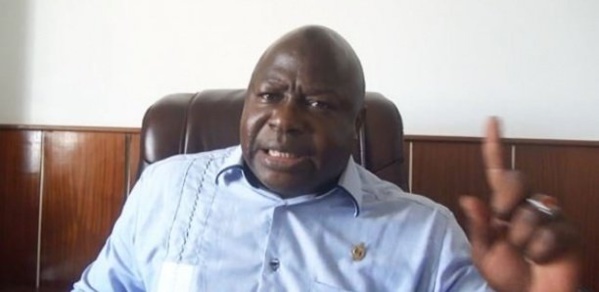 Arrêté en flagrant délit, Bougazelli livrait des faux billets devant l'Assemblée Arrêté en flagrant délit, Bougazelli livrait des faux billets devant l'Assemblée