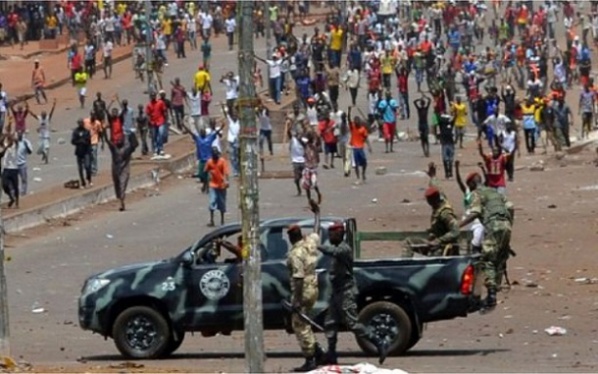 Guinée : au moins un mort dans une nouvelle manifestation de masse de l'opposition
