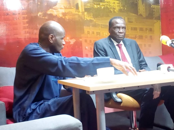 Lancement officiel de l’école du parti de la coalition ADIANA:  Ecoutez le professeur Benoit Ngom sur " la laïcité et la responsabilité des africains" 