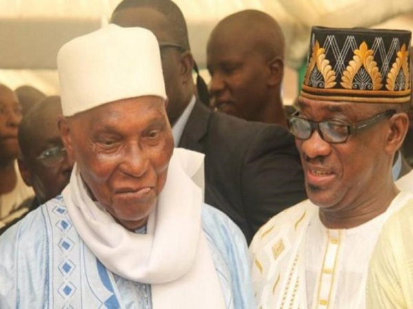 Dernière minute : Le Khalife général des Mourides réconcilie Wade et Madické