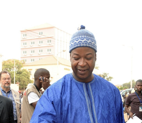 Présidentielle en Guinée Bissau : Probable faiseur de roi, Nuno Gomes Nabiam déjà courtisé par les deux finalistes. Présidentielle en Guinée Bissau : Probable faiseur de roi, Nuno Gomes Nabiam déjà courtisé par les deux finalistes.