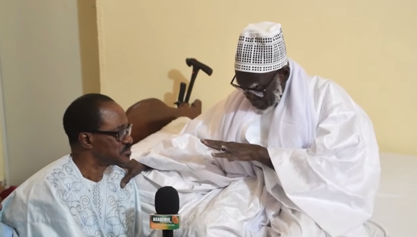 Activités politiques: la demande forte du Khalife des Mourides à Me Madické Niang (VIDEO) Activités politiques: la demande forte du Khalife des Mourides à Me Madické Niang (VIDEO)