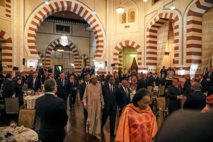 Anniversaire du Président lors du Diner Officiel au Old Cataract sur invitation du Président El-Sissi